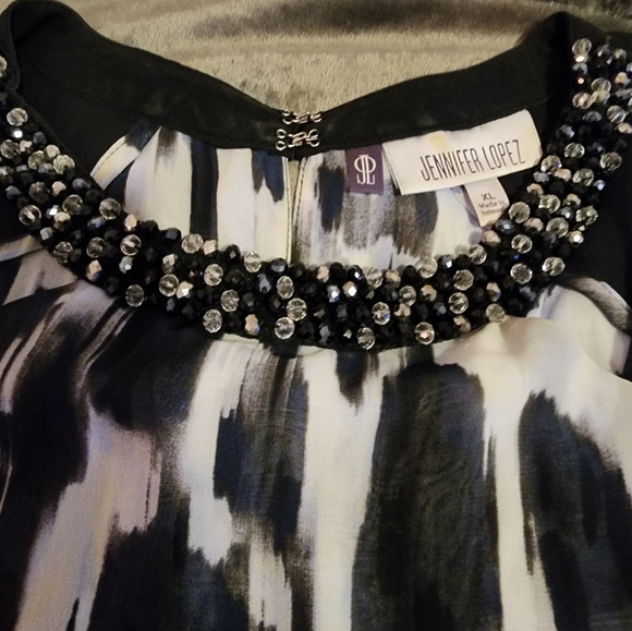 Top - Picture 3 of 6